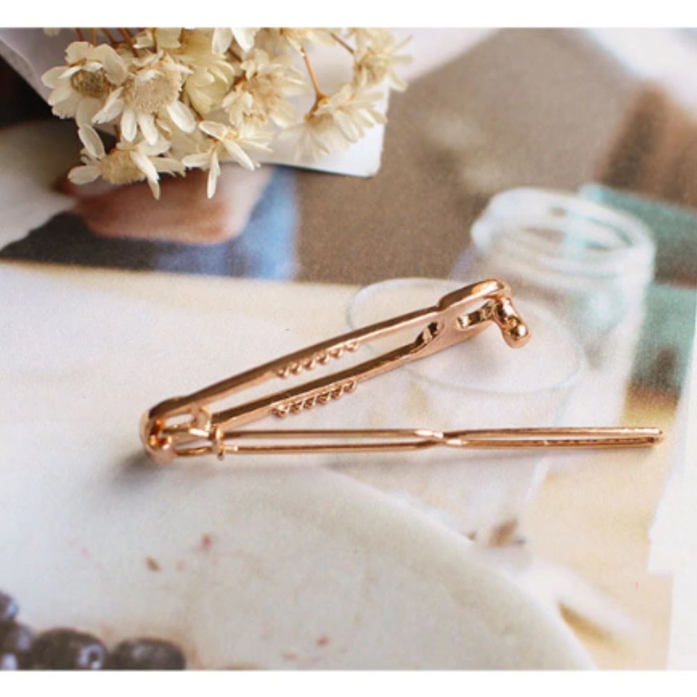 Unique Clothing Safety Pin Gold/Silver Hair Clip - Picture 5 of 8